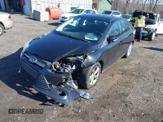 2013 Ford Focus SE z VIN 1FADP3F22DL121744, wystawiony jako IAAI lot #41743289 z przebiegiem 121 940 mil mil oraz . Historia ofert i sprzedaży dostępna na DreamBid. Obrazek 2.