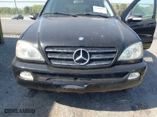 2004 Mercedes-Benz M-Class 3.5L with VIN 4JGAB57E24A468675, listed as a IAAI auction lot 42056078 with 197,169 mi miles. Bid and sale history available at carsss.com. Image 6.