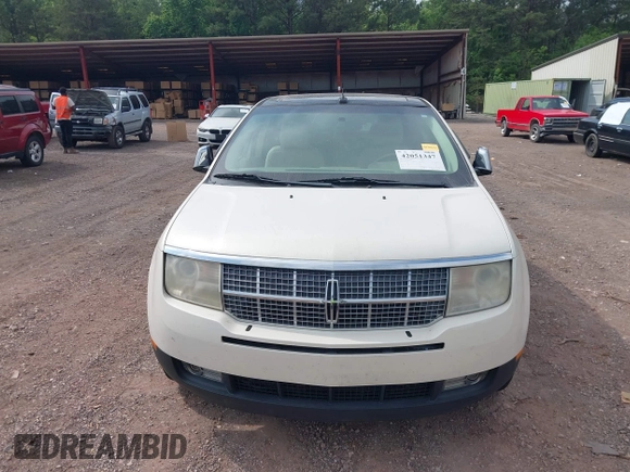 2007 Lincoln MKX with VIN 2LMDU68C87BJ31385, listed as a IAAI auction lot 42051347 with 279,933 mi miles and . Bid and sale history available at DreamBid. Image 6.