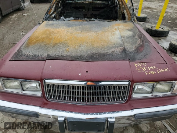 1989 Mercury Grand Marquis GS z VIN 2MEBM74F2KX698022, wystawiony jako Copart lot #44941735 z przebiegiem Nie podano mil oraz Nie do naprawy • Non repairable. Historia ofert i sprzedaży dostępna na DreamBid. Obrazek 22.