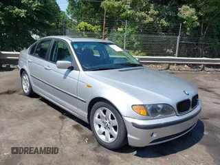 2005 BMW 3 Series 325i with VIN WBAEV33445KW20656, listed as a IAAI auction lot 42322420 with 179,080 mi miles and . Bid and sale history available at DreamBid. Image 1.