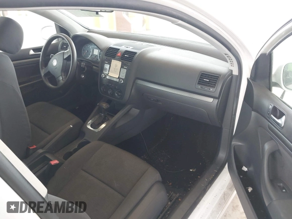 2007 Volkswagen Rabbit z VIN WVWBR71K67W191437, wystawiony jako IAAI lot #42082924 z przebiegiem 183 154 mil mil oraz . Historia ofert i sprzedaży dostępna na DreamBid. Obrazek 5.