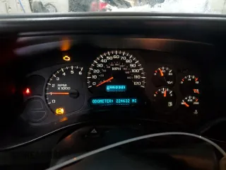 2005 Chevrolet Silverado 1500 Z71 with VIN 1GCEK19B95Z115287, listed as a Copart auction lot 44511215 with 224,632 mi miles and Salvage Title. Bid and sale history available at carsss.com. Image 9.