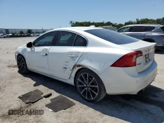 2016 Volvo S60 T5 Drive-E Premier z VIN YV126MFK4G2407948, wystawiony jako Copart lot #53395205 z przebiegiem 89 466 mil mil oraz Szkoda całkowita • Salvage title. Historia ofert i sprzedaży dostępna na DreamBid. Obrazek 2.