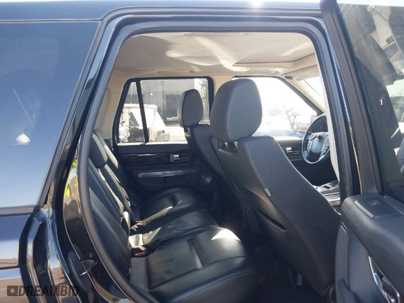 2011 Land Rover Range Rover Sport HSE with VIN SALSF2D43BA269552, listed as a IAAI auction lot 41516499 with 109,491 mi miles. Bid and sale history available at carsss.com. Image 8.