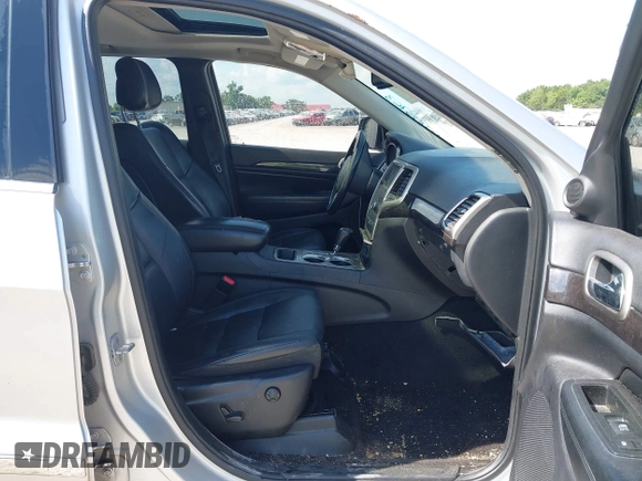 2011 Jeep Grand Cherokee Laredo with VIN 1J4RR4GG2BC714893, listed as a IAAI auction lot 42750763 with 184,475 mi miles and . Bid and sale history available at DreamBid. Image 5.