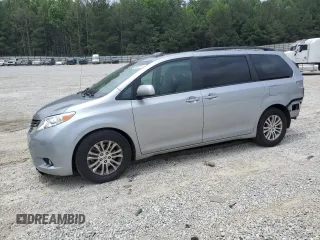 2013 Toyota Sienna XLE AAS с VIN 5TDYK3DC9DS319368, выставлен на аукционе Copart как лот 58650115 с пробегом 212 629 миль миль и Списание • Salvage title. История ставок и продаж доступна на DreamBid. Изображение 1.