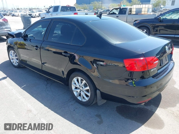 2012 Volkswagen Jetta SE z VIN 3VWDP7AJ6CM373247, wystawiony jako IAAI lot #42287269 z przebiegiem 110 874 mil mil oraz . Historia ofert i sprzedaży dostępna na DreamBid. Obrazek 3.