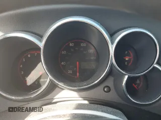 2004 Pontiac Vibe z VIN 5Y2SL628X4Z426284, wystawiony jako Copart lot #56684665 z przebiegiem 100 888 mil mil oraz Czysty tytuł • Clean title. Historia ofert i sprzedaży dostępna na DreamBid. Obrazek 9.