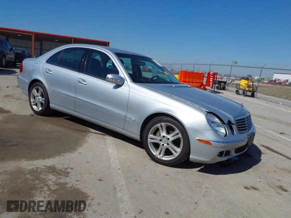 2006 Mercedes-Benz E-Class 3.5L with VIN WDBUF56J66A828486, listed as a IAAI auction lot 41768251 with 277,297 mi miles. Bid and sale history available at carsss.com. Image 1.