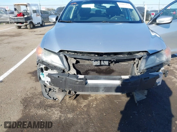 2013 Acura ILX with VIN 19VDE1F32DE014675, listed as a IAAI auction lot 41867371 with 177,361 mi miles. Bid and sale history available at carsss.com. Image 6.