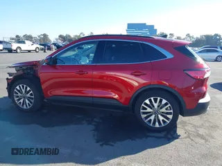 2020 Ford Escape Titanium Hybrid с VIN 1FMCU0DZ0LUC76763, выставлен на аукционе IAAI как лот 40696114 с пробегом 61 234 миль миль и . История ставок и продаж доступна на DreamBid. Изображение 15.