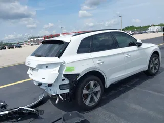 2025 Audi Q5 Premium с VIN WA1ABAFY3S2050913, выставлен на аукционе IAAI как лот 42403495 с пробегом 1 673 миль миль и . История ставок и продаж доступна на DreamBid. Изображение 4.