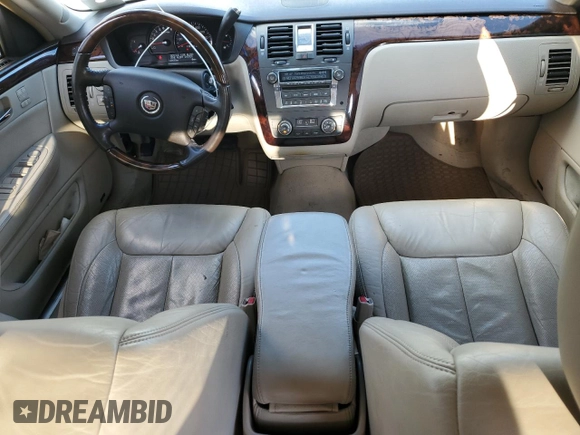 2009 Cadillac DTS 1SA z VIN 1G6KD57Y49U110046, wystawiony jako Copart lot #46638285 z przebiegiem 188 683 mil mil oraz Nie do naprawy • Non repairable. Historia ofert i sprzedaży dostępna na DreamBid. Obrazek 8.