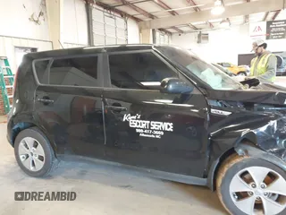 2015 Kia Soul z VIN KNDJN2A2XF7201177, wystawiony jako IAAI lot #41591305 z przebiegiem 163 870 mil mil oraz . Historia ofert i sprzedaży dostępna na DreamBid. Obrazek 13.