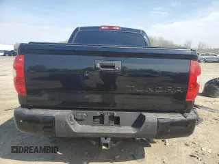 2017 Toyota Tundra Platinum z VIN 5TFAY5F18HX652085, wystawiony jako Copart lot #50601245 z przebiegiem 67 670 mil mil oraz Szkoda całkowita • Salvage title. Historia ofert i sprzedaży dostępna na DreamBid. Obrazek 6.