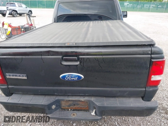 2008 Ford Ranger XL z VIN 1FTYR10D68PA89237, wystawiony jako IAAI lot #42202555 z przebiegiem 160 402 mil mil oraz . Historia ofert i sprzedaży dostępna na DreamBid. Obrazek 8.