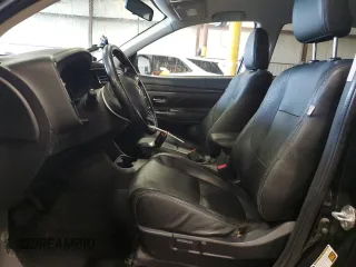 2016 Mitsubishi Outlander SE with VIN JA4AD3A36GZ008543, listed as a Copart auction lot 64110315 with 190,865 mi miles and Salvage title. Bid and sale history available at DreamBid. Image 7.