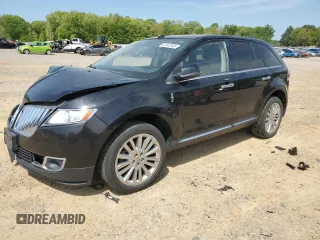 2013 Lincoln MKX z VIN 2LMDJ8JK9DBL19527, wystawiony jako Copart lot #52942545 z przebiegiem 115 112 mil mil oraz Szkoda całkowita • Salvage title. Historia ofert i sprzedaży dostępna na DreamBid. Obrazek 1.