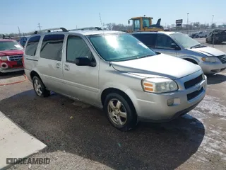 2008 Chevrolet Uplander LT w/1LT with VIN 1GNDV33148D177882, listed as a IAAI auction lot 41767818 with NaN miles. Bid and sale history available at carsss.com. Image 1.