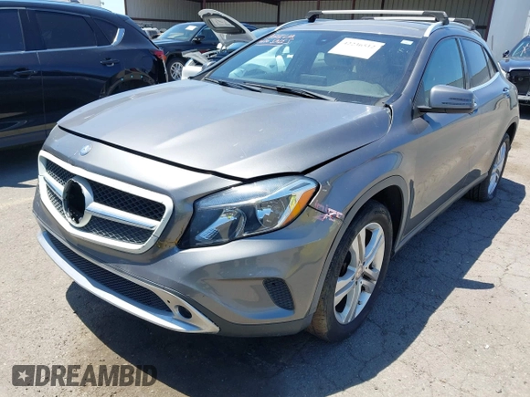 2017 Mercedes-Benz GLA 250 z VIN WDCTG4EB6HJ303262, wystawiony jako IAAI lot #42236512 z przebiegiem 59 681 mil mil oraz . Historia ofert i sprzedaży dostępna na DreamBid. Obrazek 17.