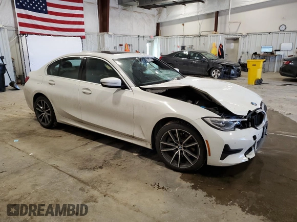 2019 BMW 3 Series 330i xDrive with VIN 3MW5R7J57K8B00679, listed as a Copart auction lot 46289995 with 77,184 mi miles and Non Repairable. Bid and sale history available at DreamBid. Image 4.