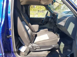 2004 Ford Ranger XL with VIN 1FTYR10U54PA93287, listed as a IAAI auction lot 41284286 with 176,725 mi miles and . Bid and sale history available at carsss.com. Image 5.
