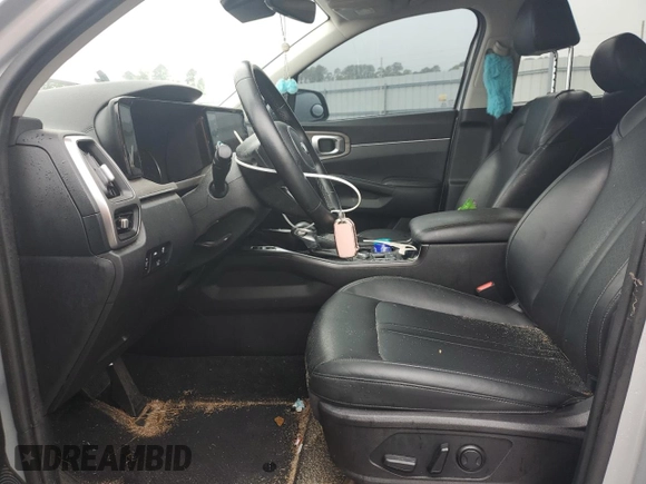 2021 Kia Sorento EX with VIN 5XYRHDLF9MG071527, listed as a Copart auction lot 58660985 with 111,057 mi miles and Clean title. Bid and sale history available at DreamBid. Image 7.