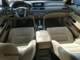 2010 Honda Accord EX z VIN 1HGCP2F72AA003813, wystawiony jako Copart lot #60043505 z przebiegiem 111 774 mil mil oraz Czysty tytuł • Clean title. Historia ofert i sprzedaży dostępna na DreamBid. Obrazek 8.