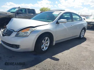 2008 Nissan Altima 2.5 SL with VIN 1N4AL21E68N470832, listed as a IAAI auction lot 42036112 with 162,249 mi miles. Bid and sale history available at carsss.com. Image 18.
