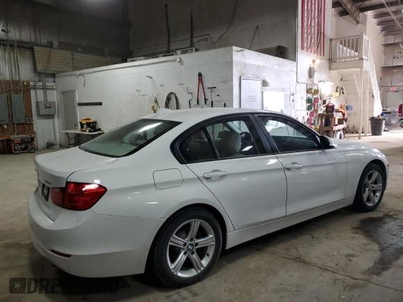 2013 BMW 3 Series 328i xDrive z VIN WBA3B5C5XDF596312, wystawiony jako Copart lot #88660715 z przebiegiem 76 751 mil mil oraz Szkoda całkowita • Salvage title. Historia ofert i sprzedaży dostępna na DreamBid. Obrazek 3.