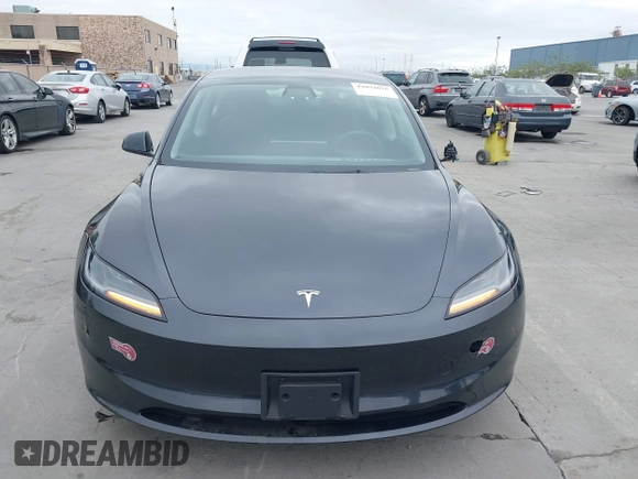 2024 Tesla Model 3 z VIN 5YJ3E1EA2RF784394, wystawiony jako IAAI lot #42034036 z przebiegiem 14 594 mil mil oraz . Historia ofert i sprzedaży dostępna na DreamBid. Obrazek 12.