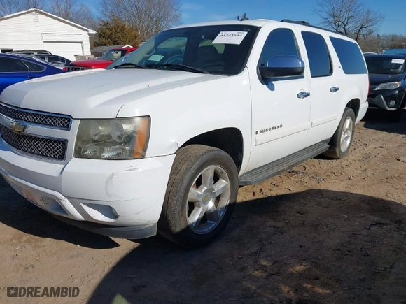 2007 Chevrolet Suburban LT with VIN 1GNFK163X7R395751, listed as a IAAI auction lot 41445644 with 361,993 mi miles. Bid and sale history available at carsss.com. Image 2.