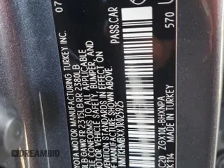 2018 Toyota C-HR XLE with VIN NMTKHMBXXJR025925, listed as a Copart auction lot 60121105 with 107,081 mi miles and Salvage title. Bid and sale history available at DreamBid. Image 12.