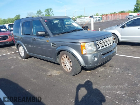 2007 Land Rover LR3 SE with VIN SALAE25427A427447, listed as a IAAI auction lot 42100032 with 137,950 mi miles. Bid and sale history available at carsss.com. Image 1.