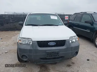 2005 Ford Escape XLS Value with VIN 1FMYU92Z05KB22565, listed as a IAAI auction lot 42277844 with 170,665 mi miles and . Bid and sale history available at DreamBid. Image 6.