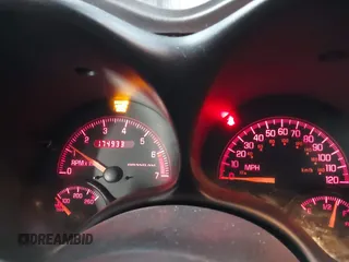 2005 Pontiac Grand Am SE with VIN 1G2NE52E25M168028, listed as a IAAI auction lot 41457663 with 174,933 mi miles. Bid and sale history available at carsss.com. Image 7.