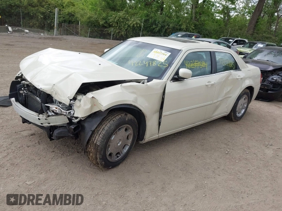 2005 Chrysler 300 Touring z VIN 2C3AA53G95H547489, wystawiony jako IAAI lot #42247825 z przebiegiem 189 694 mil mil oraz . Historia ofert i sprzedaży dostępna na DreamBid. Obrazek 17.