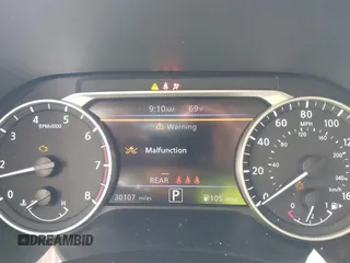 2024 Nissan Sentra SV z VIN 3N1AB8CV1RY332555, wystawiony jako IAAI lot #42321417 z przebiegiem 30 107 mil mil oraz . Historia ofert i sprzedaży dostępna na DreamBid. Obrazek 7.