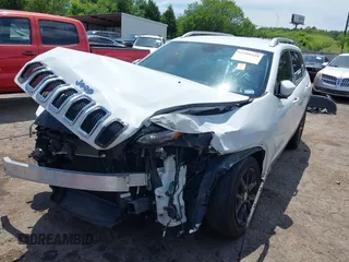 2017 Jeep Cherokee Latitude с VIN 1C4PJLCB7HW503379, выставлен на аукционе IAAI как лот 42590329 с пробегом 130 289 миль миль и . История ставок и продаж доступна на DreamBid. Изображение 19.