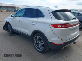 2016 Lincoln MKC Reserve with VIN 5LMTJ3DH1GUJ12829, listed as a IAAI auction lot 42370899 with 123,980 mi miles and . Bid and sale history available at DreamBid. Image 3.