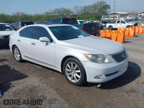 2008 Lexus LS 460 z VIN JTHBL46F285070311, wystawiony jako IAAI lot #42035847 z przebiegiem 220 321 mil mil oraz . Historia ofert i sprzedaży dostępna na DreamBid. Obrazek 1.