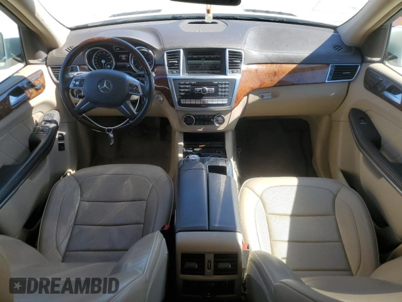 2014 Mercedes-Benz GL 450 z VIN 4JGDF7CE5EA270581, wystawiony jako Copart lot #48489035 z przebiegiem 131 599 mil mil oraz Czysty tytuł • Clean title. Historia ofert i sprzedaży dostępna na DreamBid. Obrazek 8.