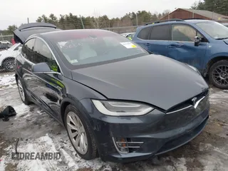 2016 Tesla Model X 70D z VIN 5YJXCAE2XGF014165, wystawiony jako IAAI lot #41474490 z przebiegiem 112 967 mil mil oraz . Historia ofert i sprzedaży dostępna na DreamBid. Obrazek 12.