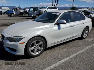 2012 BMW 3 Series 328i z VIN WBA3C1C59CF432795, wystawiony jako Copart lot #51151665 z przebiegiem 97 642 mil mil oraz Szkoda całkowita • Salvage title. Historia ofert i sprzedaży dostępna na DreamBid. Obrazek 1.
