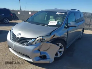 2011 Toyota Sienna LE AAS with VIN 5TDKK3DCXBS143921, listed as a IAAI auction lot 41689053 with 199,854 mi miles. Bid and sale history available at carsss.com. Image 6.