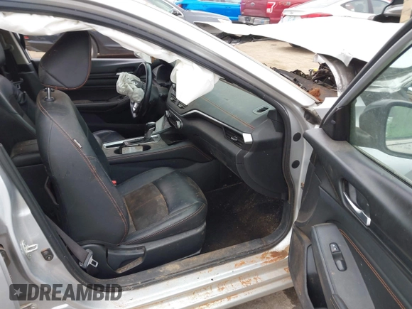 2019 Nissan Altima SR with VIN 1N4BL4CV9KC146676, listed as a IAAI auction lot 41483676 with 99,494 mi miles and . Bid and sale history available at carsss.com. Image 5.