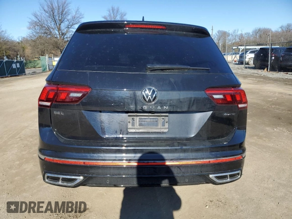 2024 Volkswagen Tiguan SEL R-Line with VIN 3VV4B7AX8RM156427, listed as a Copart auction lot 43564015 with Not provided miles and Salvage title. Bid and sale history available at DreamBid. Image 6.