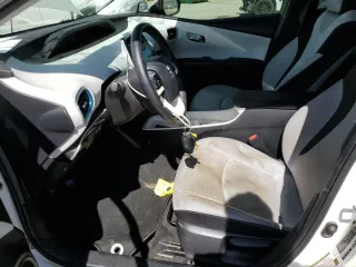 2018 Toyota Prius Two z VIN JTDKARFU0J3054693, wystawiony jako Copart lot #57581855 z przebiegiem 51 684 mil mil oraz Szkoda całkowita • Salvage title. Historia ofert i sprzedaży dostępna na DreamBid. Obrazek 7.