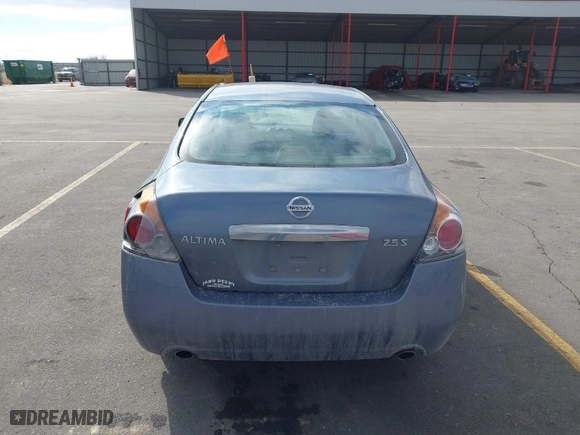 2011 Nissan Altima 2.5 SL with VIN 1N4AL2AP4BN485502, listed as a IAAI auction lot 41661104 with NaN miles. Bid and sale history available at carsss.com. Image 17.